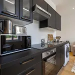 Beautiful Renovated Residence Near Croisette